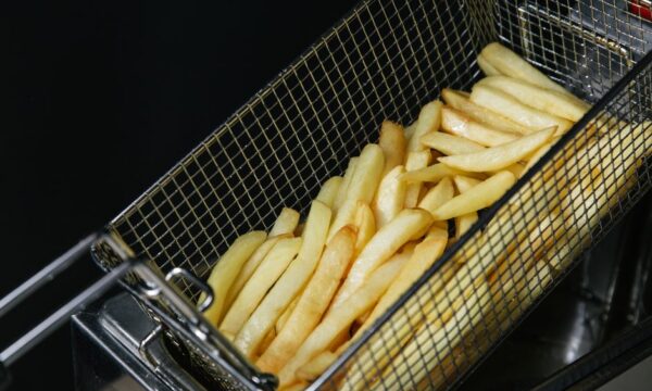 에어프라이어는 기름 없이 어떻게 작동하나요?