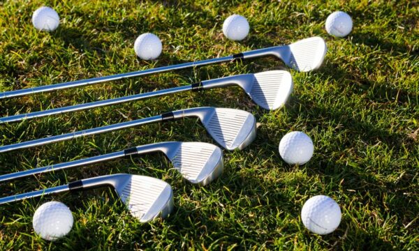 TaylorMade R11 드라이버로 더 관용적인 스윙을 만드는 방법
